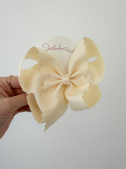 Scallop Edge Hair Bows